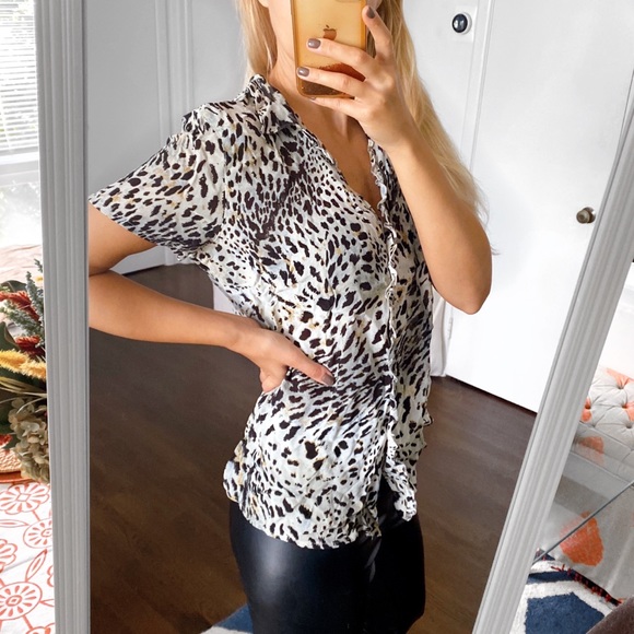 π BOHO LEOPARD SHORT SLEEVE TOP! - Picture 2 of 7